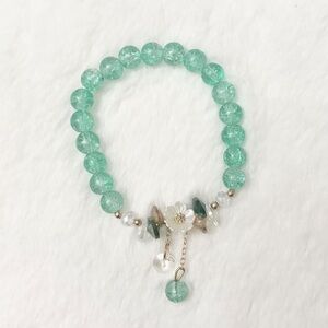 5/$15 🩷 MUST BUNDLE Mint Green Crystal Bead Stretch Bracelet with Floral Charm